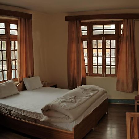 Hotel Lonchay Residency Leh Buitenkant foto