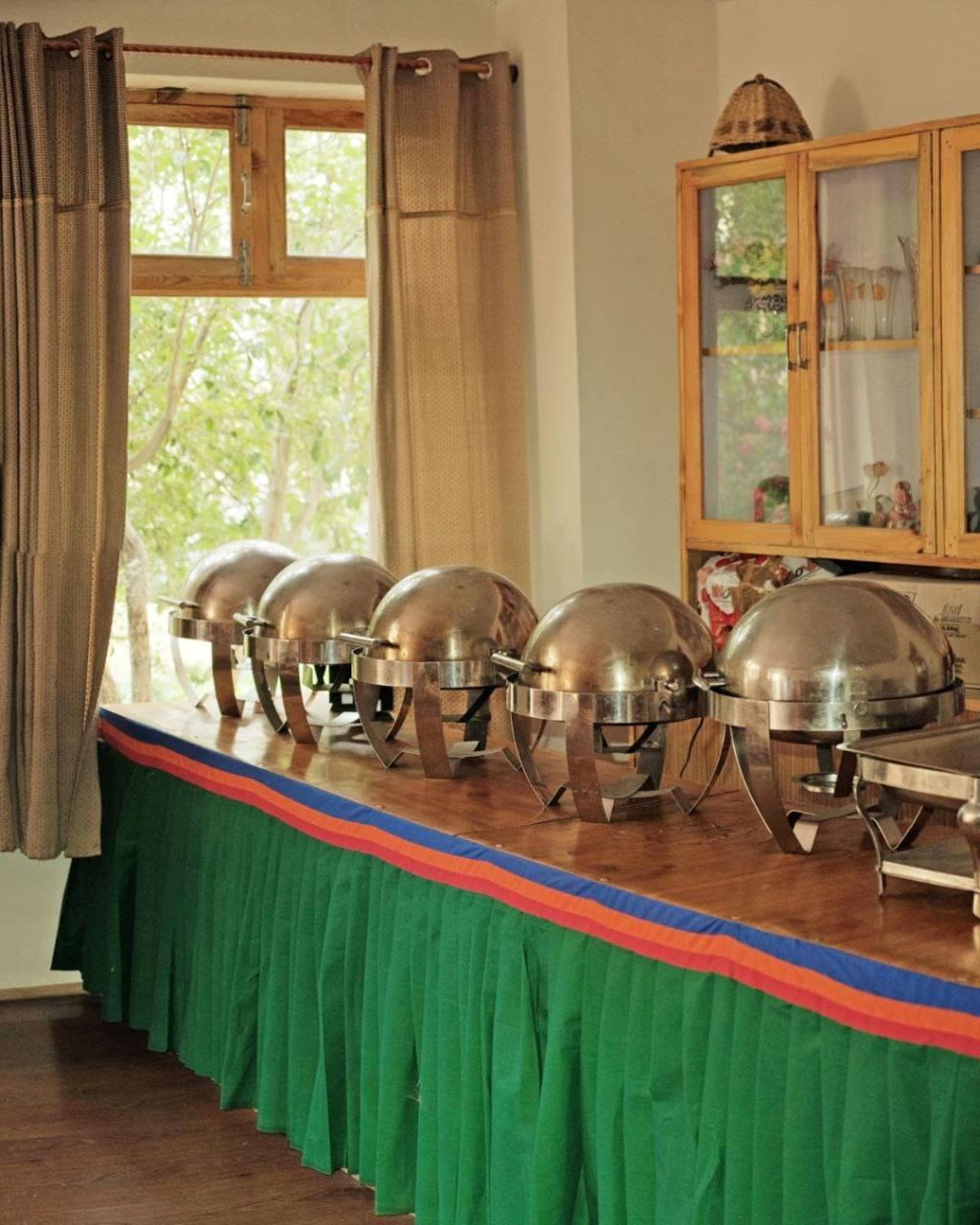 Hotel Lonchay Residency Leh Buitenkant foto