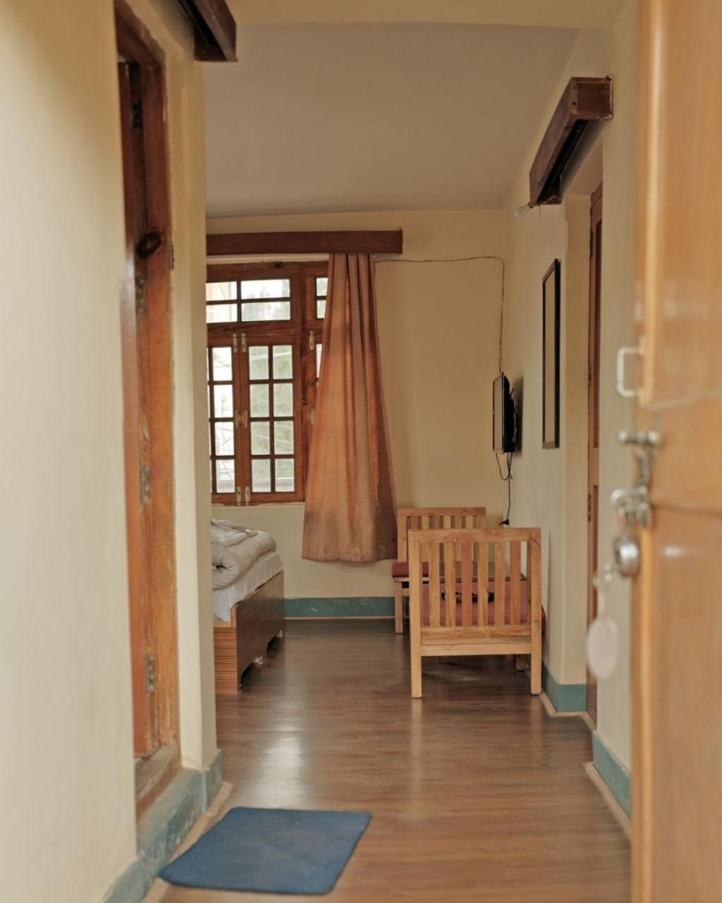Hotel Lonchay Residency Leh Buitenkant foto